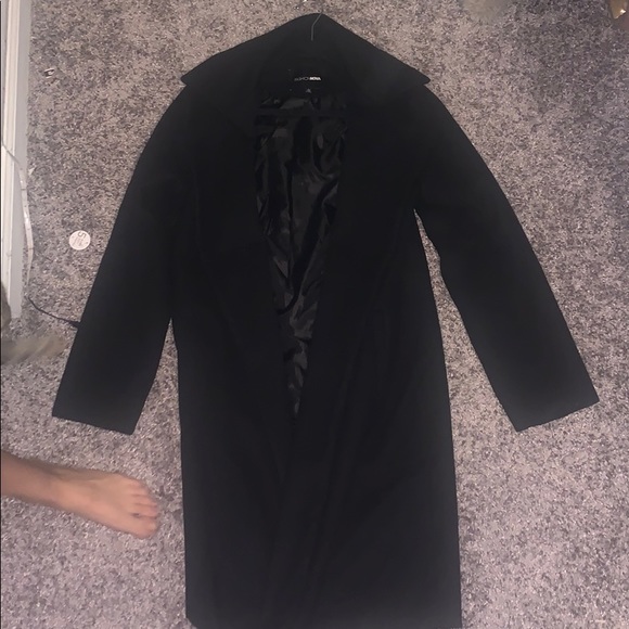 black coat - Picture 3 of 3